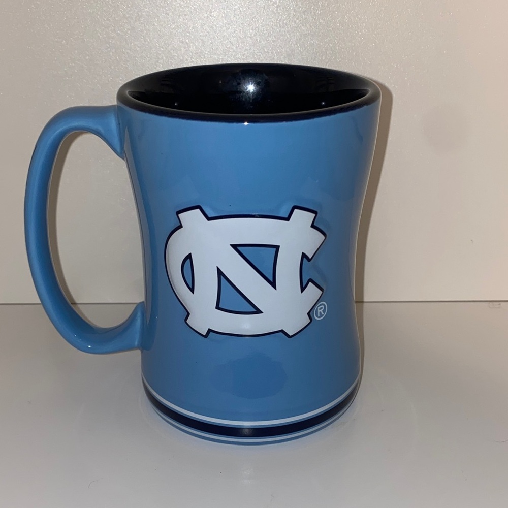 NWOT UNC Blue Logo 14 oz Mug - Picture 2 of 5